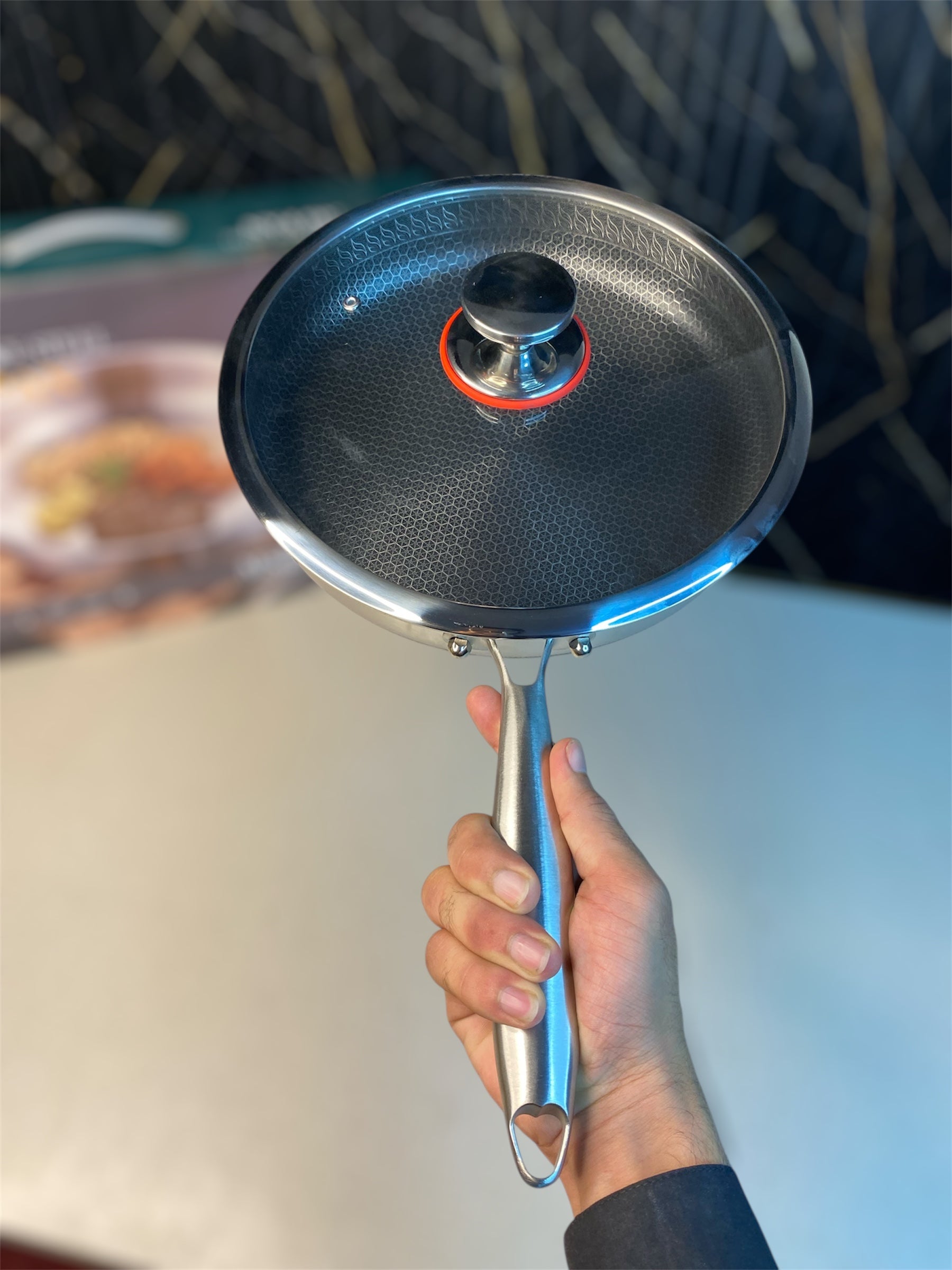 Laser couting flat frypan