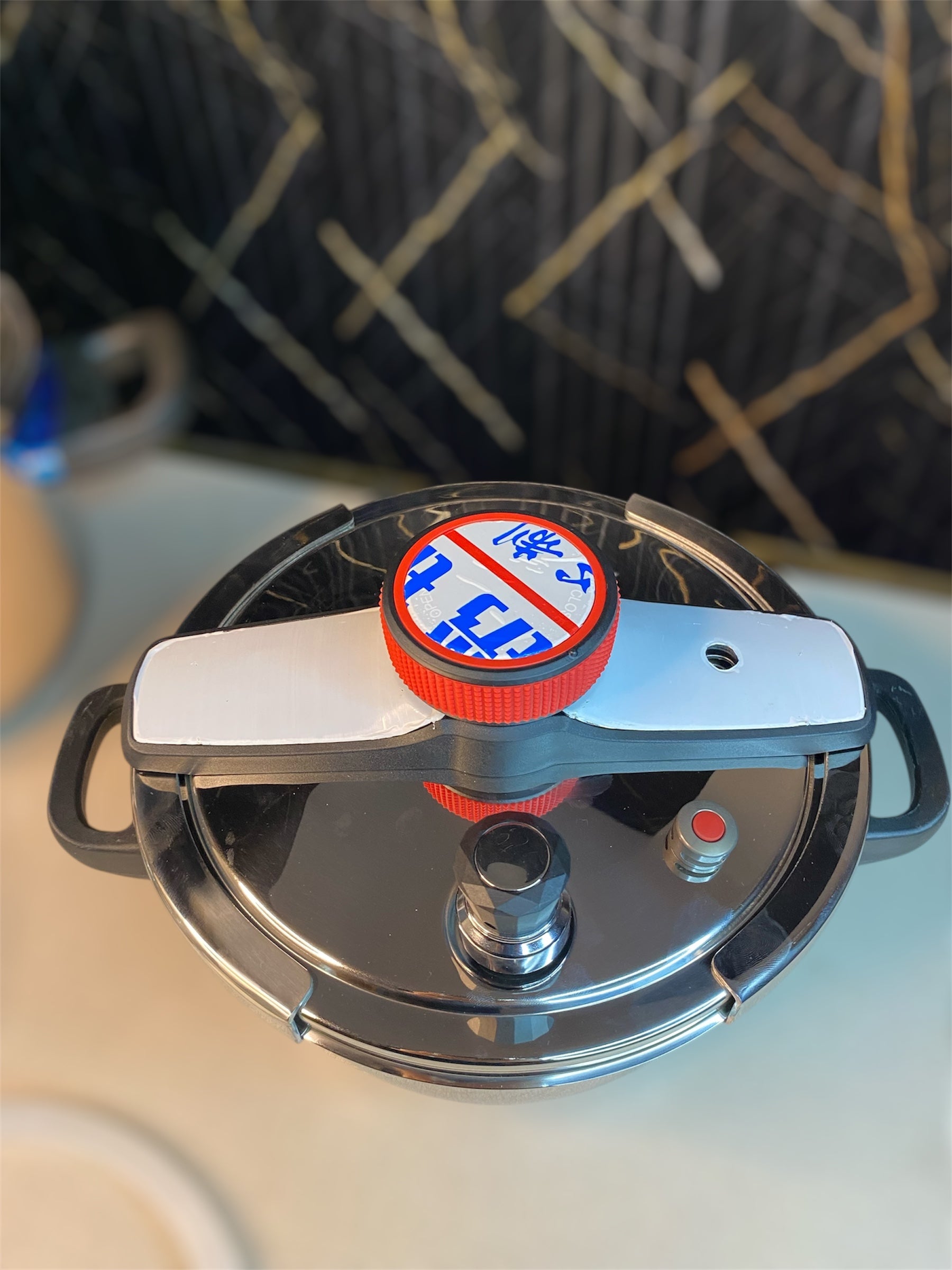 Pressure cooker 3 in 1