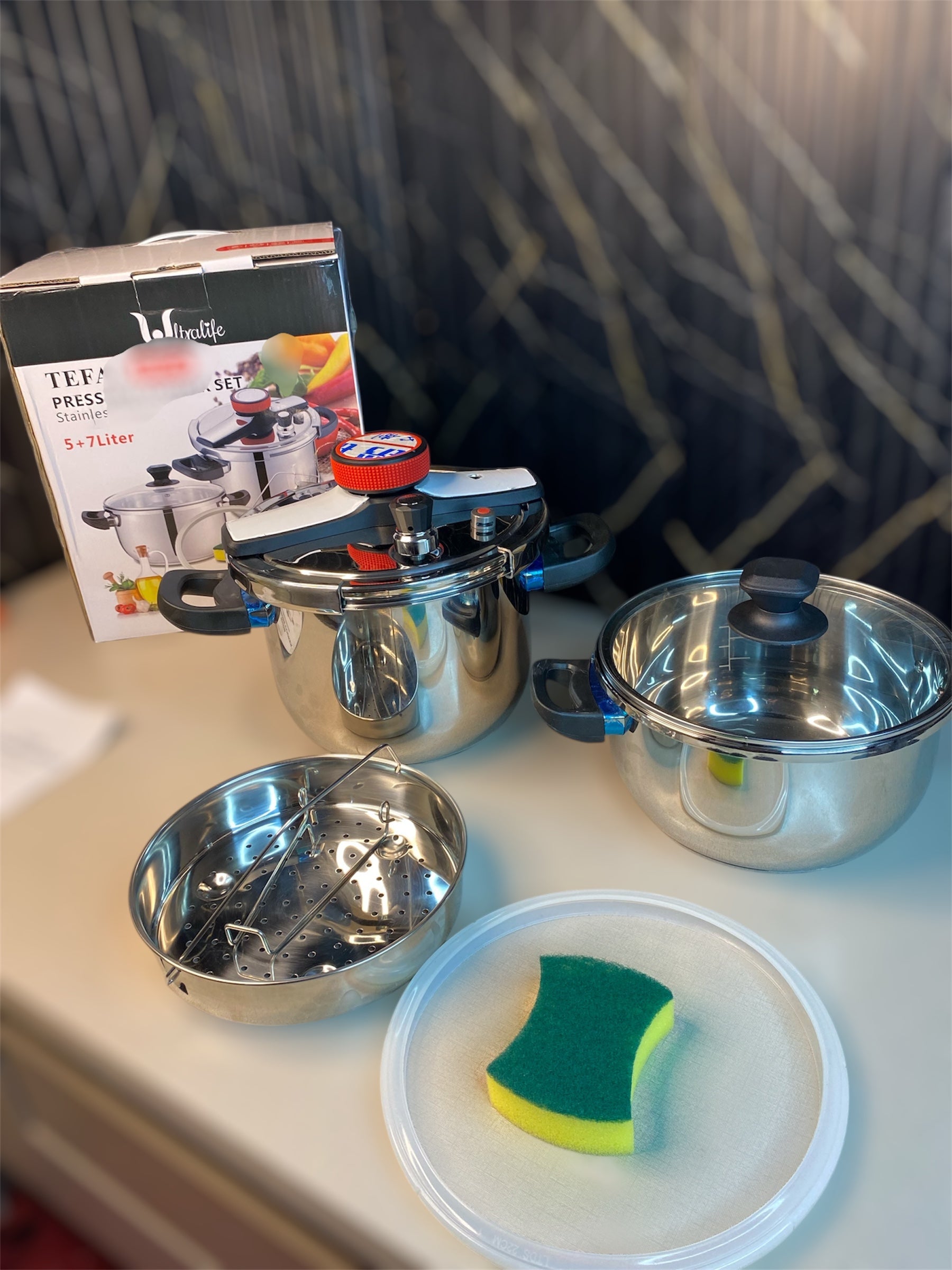 Pressure cooker 3 in 1