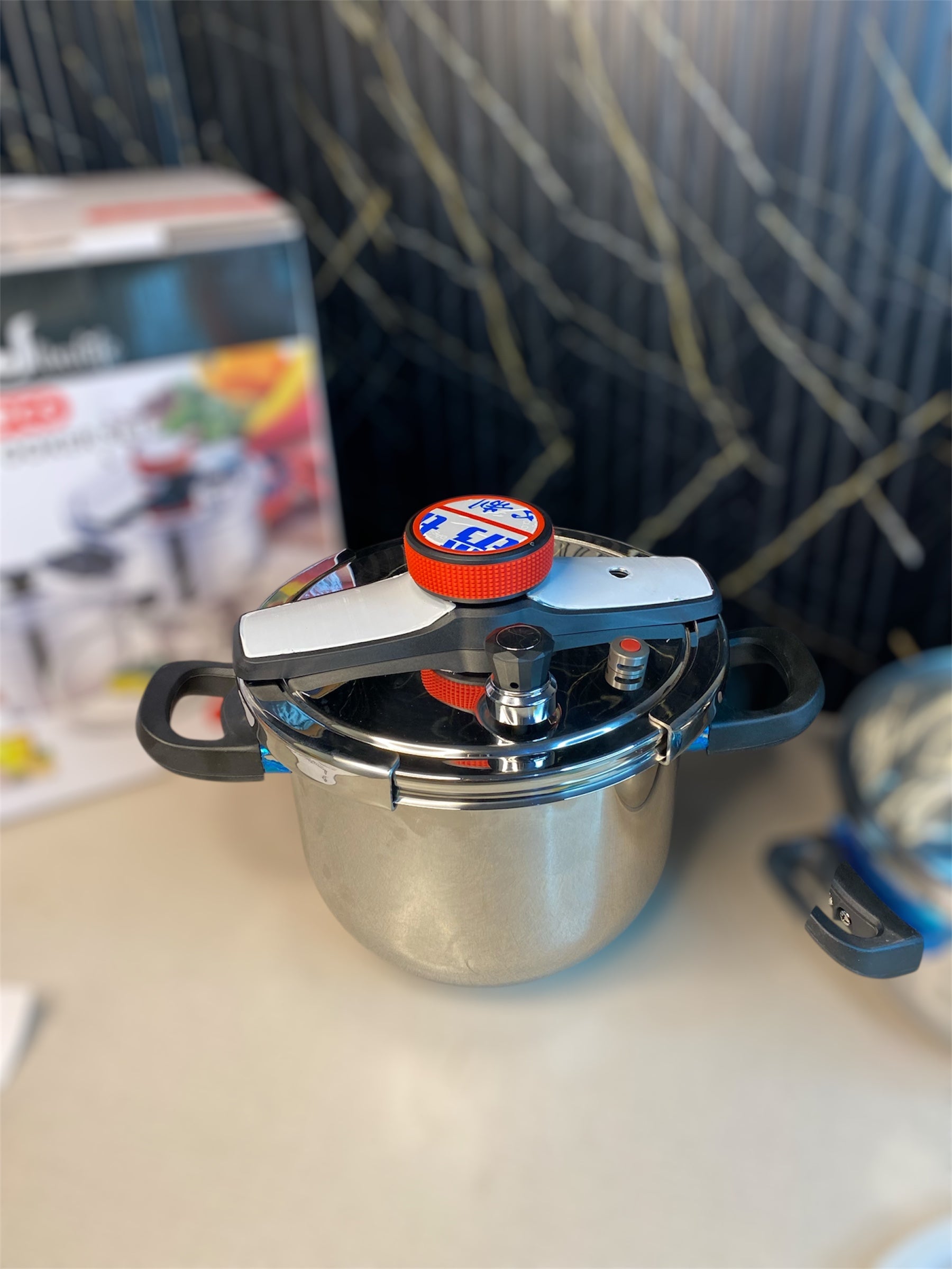 Pressure cooker 3 in 1